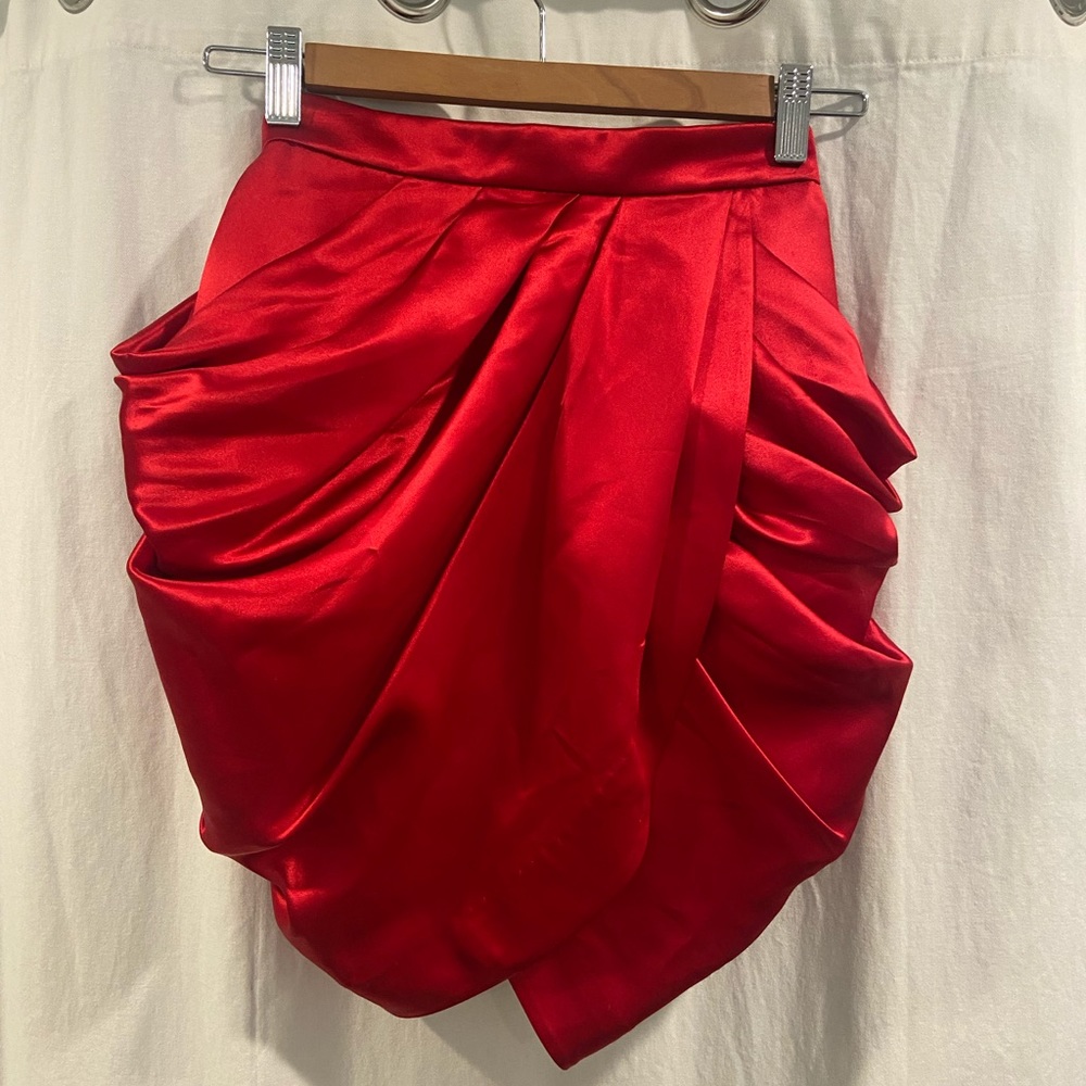 BALMAIN X H&M COLLECTION NWT- HIGH WAISTED SILK RED SKIRT NEW WITH TAGS. SIZE 2